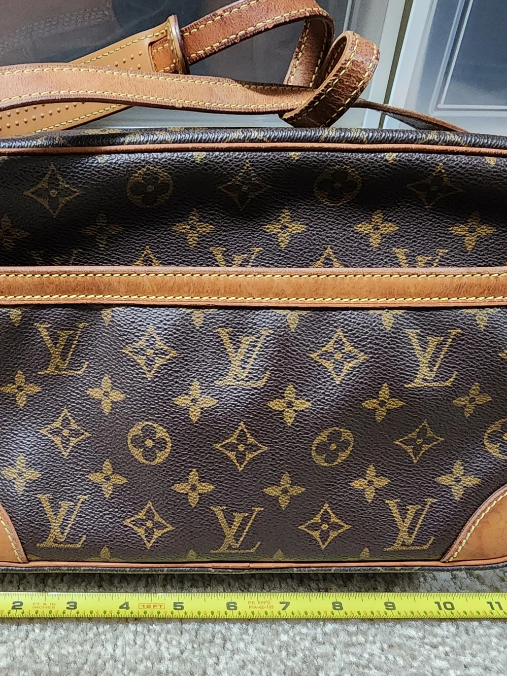 Louis Vuitton Trocadero 30